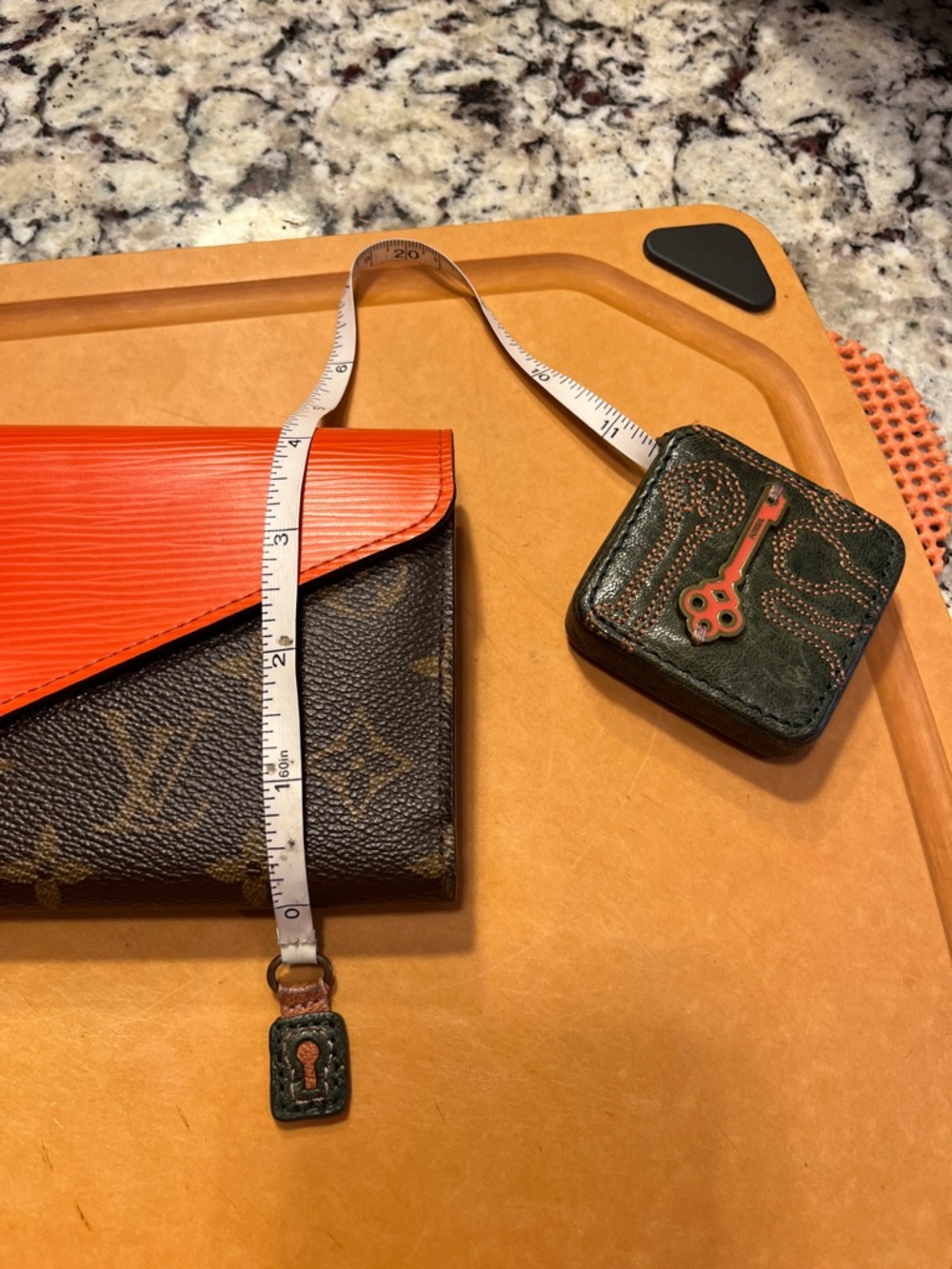 Louis Vuitton Monogram Canvas Wallet with Orange Epi Leather Flap - Picture 11 of 11
